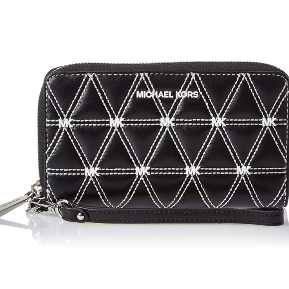 Michael Kors Black Quilted Wristlet - Picture 1 of 5